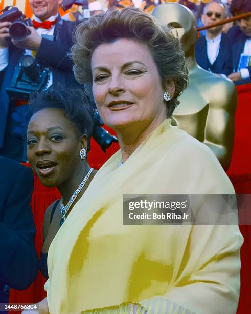 Brenda Blethyn arrives at Academy Awards Show, March 24, 1997 in Beverly Hills, California.