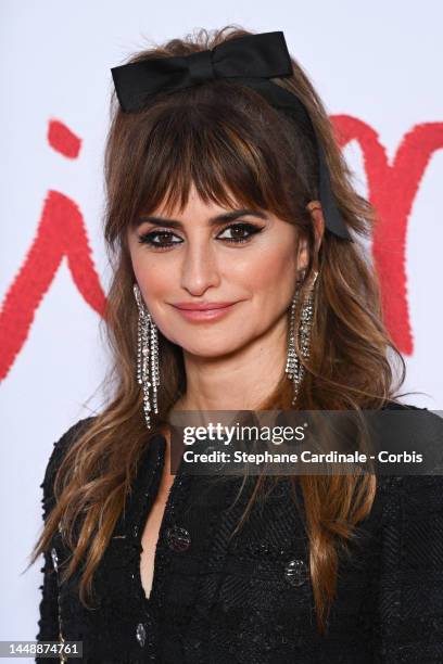 Penelope Cruz attends the "L'Immensita" photocall at Cinema Pathe Beaugrenelleon December 13, 2022 in Paris, France.