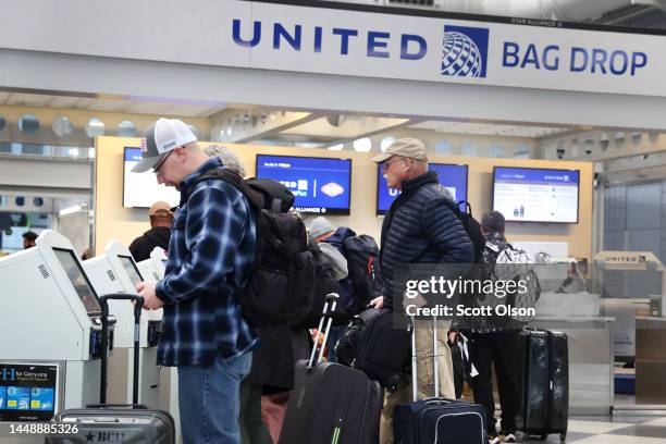 Universal Check In Us United Airlines Check In Photos and Premium High Res Pictures ...