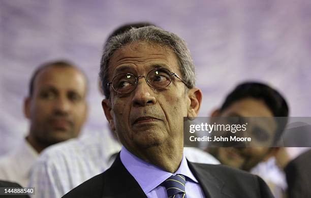 Egyptian presidential candidate Amr Moussa waits to speak on the last day of campaigning on May 20, 2012 in Cairo, Egypt. A Foreign Minister under...