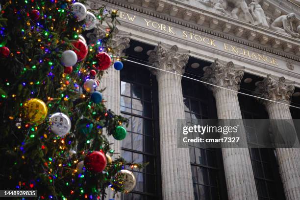 new york stock exchange and christmas tree - nyse christmas stock pictures, royalty-free photos & images