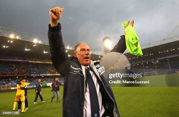 Pescara Calcio manager Zdenek Zeman celebrates after their promotion to Serie A after the Serie B match between UC Sampdoria and Pescara Calcio at...