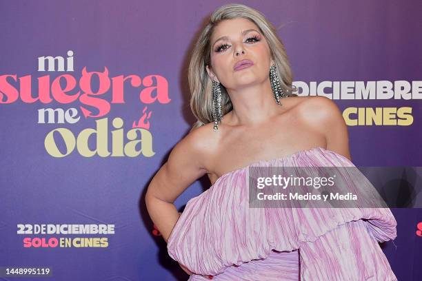 Itati Cantoral poses for a photo durig the red carpet for the movie ´Mi suegra no me quiere´ at Cinepolis Miyana on December 13, 2022 in Mexico City,...