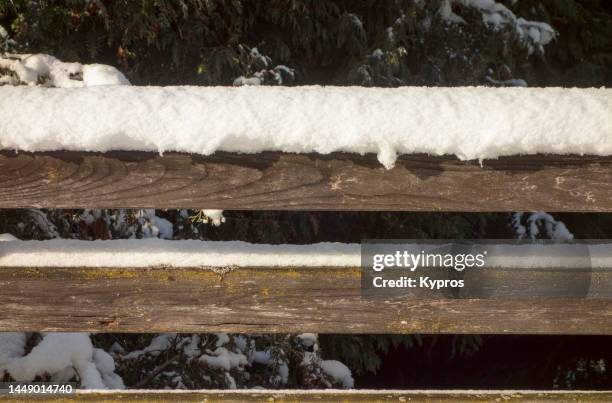 wooden garden fence - white picket gate stock pictures, royalty-free photos & images