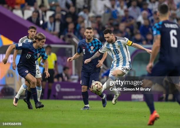 Messi R 24,203 Messi In Action Stock Photos, High-Res Pictures, and Images ...