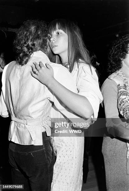 Jonathan Leiberson dances with Penelope Tree during a fundraiser at the El Corso nightclub in New York City on May 1, 1975.