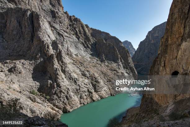 kemaliye(egin) district of erzincan province, eastern anatolia of turkey - rio eufrates imagens e fotografias de stock
