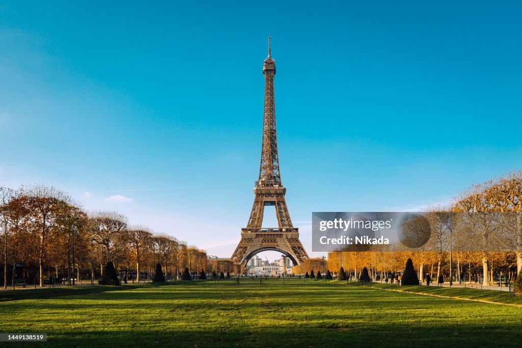 Eiffelturm im Winter Paris, Frankreich