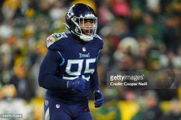 DeMarcus Walker of the Tennessee Titans gets set against the Green Bay Packers at Lambeau on November 17, 2022 in Green Bay, Wisconsin.