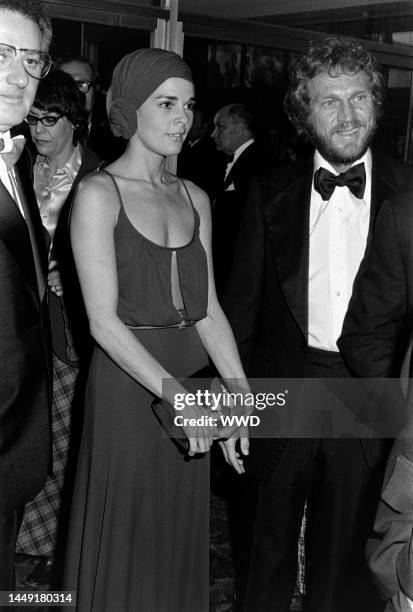 Ali MacGraw and Steve McQueen attend the premiere of "Papillon" at the Beverly Hills Theater in Beverly Hills, California, on December 20, 1973.