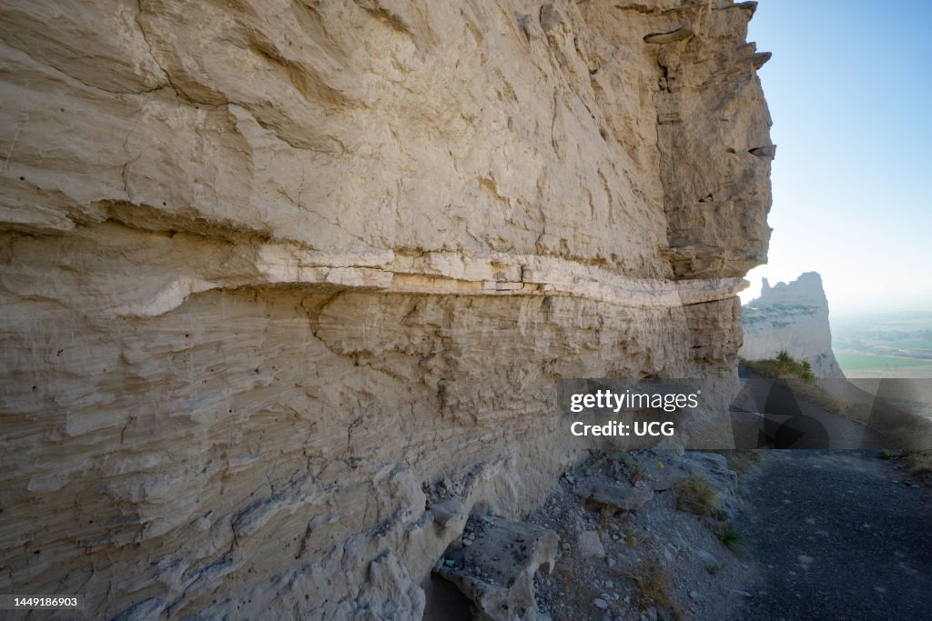 Bluffs of flat-lying Oligocene White River Group and Oligocene-Miocene Arikaree Group of Scotts Bluff National Monument, Nebraska