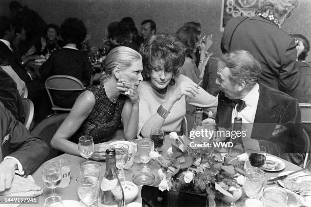 Nan Kemper attends the New York premiere of "Tommy" at the 57th St./6th Ave. Subway station in New York City on March 18, 1975.