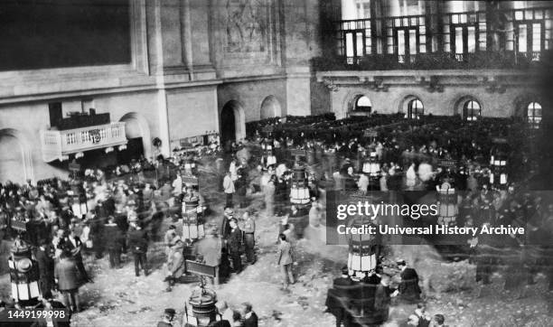 Floor of the New York Stock Exchange, New York City, New York, USA, Pearson Publishing Company, November 1907.