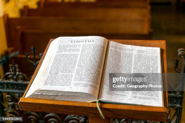 English Scripture Open English Bible Photos and Premium High Res Pictures - Getty Images