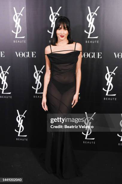 Vogue Ysl Photos and Premium High Res Pictures - Getty Images