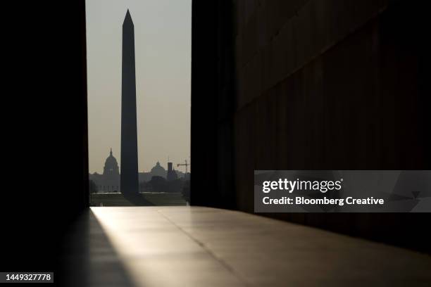 the u.s. capitol and washington monument - congress background stock pictures, royalty-free photos & images