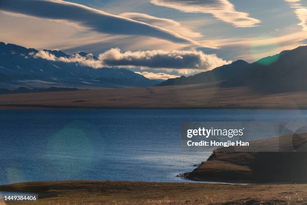Chinese Tianshan Tianshan Mountains Photos et images de collection - Getty Images