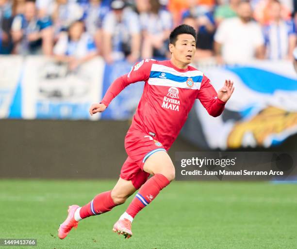 Wu Lei of Espanyol in action during the La Liga Santader match between Deportivo Alaves and RCD Espanyol at Estadio de Mendizorroza on May 11, 2022...