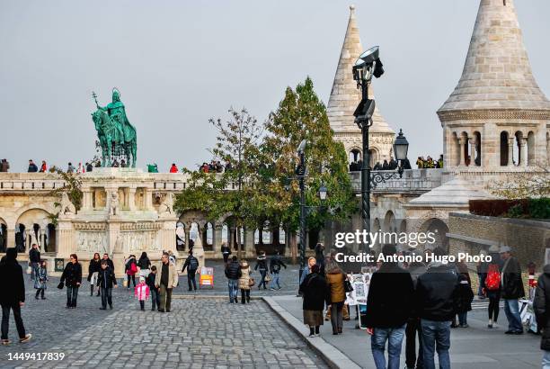 the halászbástya or fisherman's bastion in budapest, hungary. - fishermen's bastion stock pictures, royalty-free photos & images