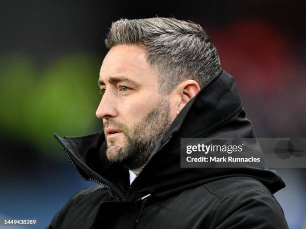 Hibernian Manager Lee Johnson looks on during the Cinch Scottish Premiership match between Rangers FC and Hibernian FC at on December 15, 2022 in...