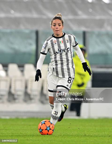 Martina Rosucci of Juventus Women runs with the ball during the UEFA Women's Champions League group C match between Juventus and FC Zürich at Allianz...