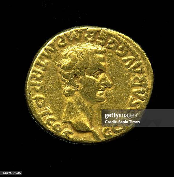 Aureus of Gaius Caesar , gold, cast, embossed, gold, total: diameter: 2 cm; weight: 7.74 g, inscription: obverse: C CAESAR AVG GERM PM TR POT COS,...