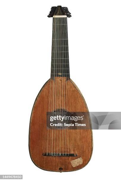 Petrus Hellmer, Lute, Choir Lute , Wood, Total: Length: 800 mm; Width: 335 mm; Height: 164 mm, Note : inside the body: Petrus Helmer in Fueßen...