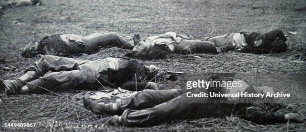 Bodies of Federal dead on battlefield at Gettysfield during the American Civil War . The Gettysburg campaign was a military invasion of Pennsylvania...