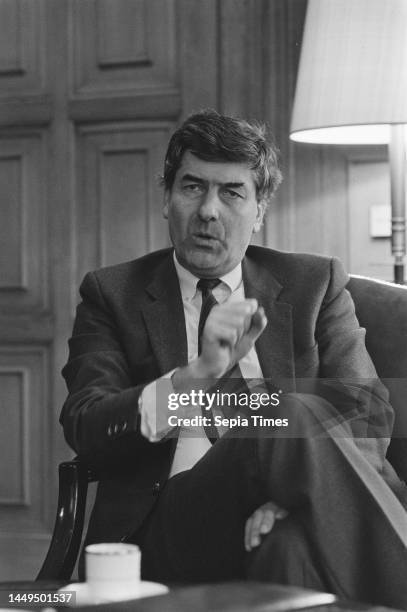 Assignment Financieel Dagblad, interview with Prime Minister Lubbers, 20 March 1985.