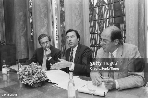 Order Financieel Dagblad: press conference min. Brinkman on EC ministerial meeting; mr. C. Ripa di Meana , Han Mulder, June 13, 1986.