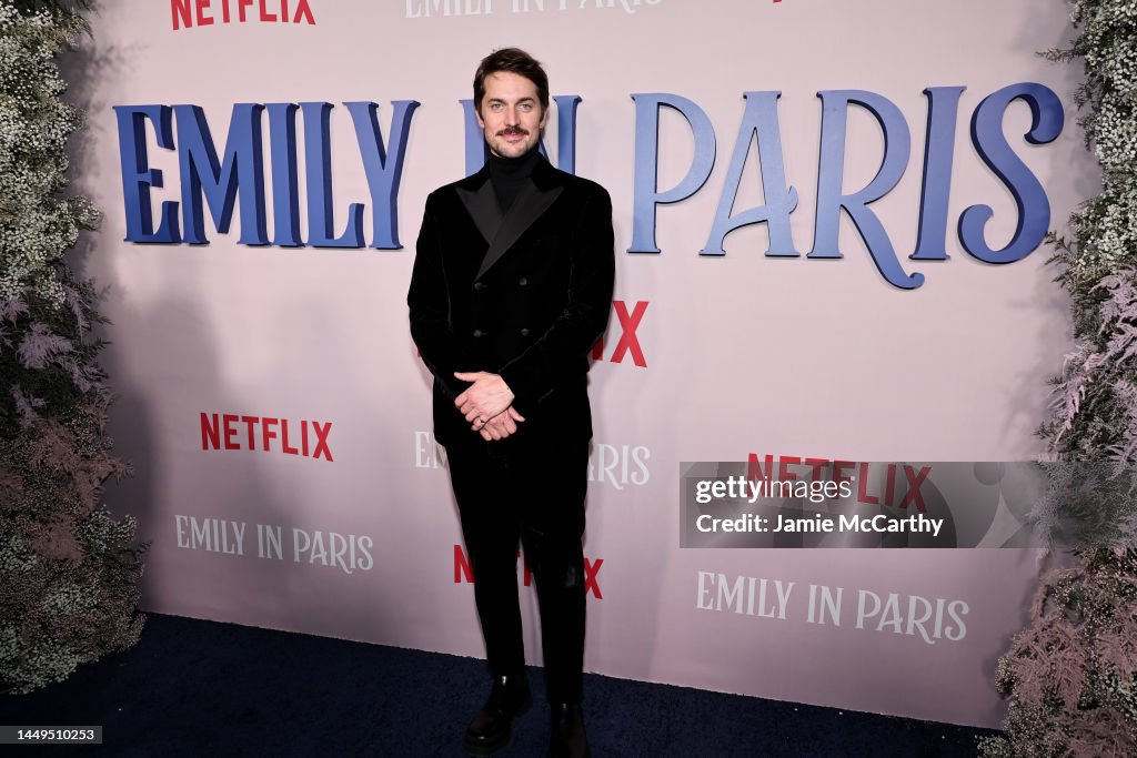 https://media.gettyimages.com/id/1449510253/photo/emily-in-paris-french-consulate-red-carpet.jpg?s=1024x1024&w=gi&k=20&c=mpSg67oYIGqyQoJdQlJkTecVmNBlwEyaf_PVgvrTWvs=