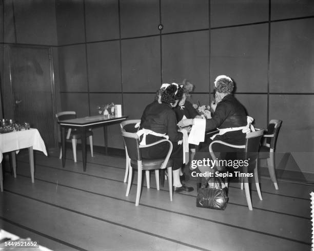 Assignments Harecaf, Ruteck Nieuwendijk, 28 March 1958, Assignments, catering industry, The Netherlands, 20th century press agency photo, news to...