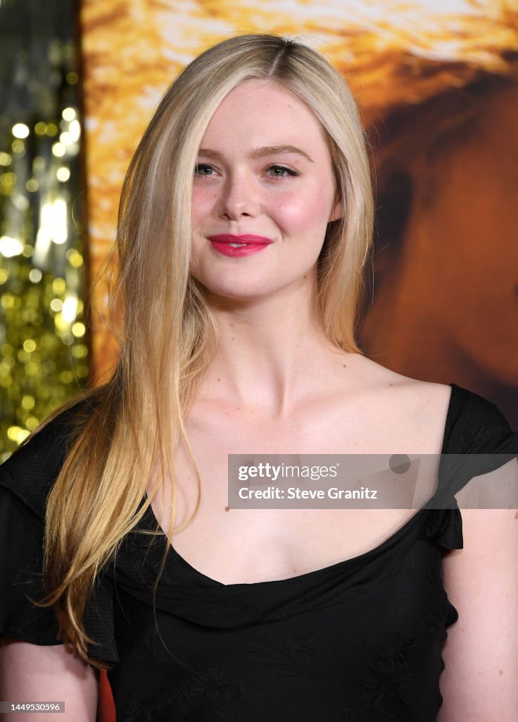 Elle Fanning arrives at the "Babylon" Global Premiere Screening at