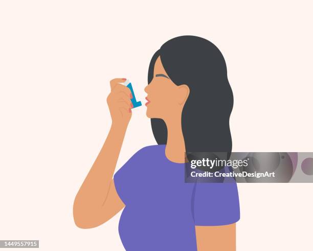 ilustraciones, imágenes clip art, dibujos animados e iconos de stock de mujer que usa un inhalador para el asma para prevenir el ataque de la enfermedad - nebulizador