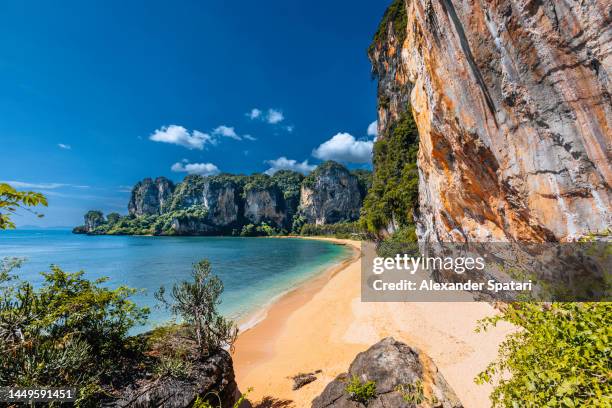 tonsai beach on a sunny day with clear blue sky, krabi, thailand - ao ton sai stockfoto's en -beelden