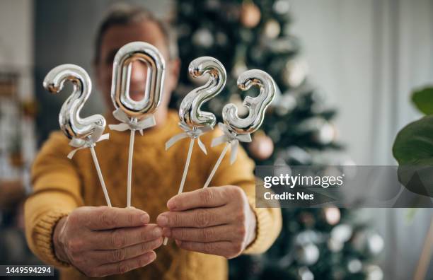 neujahr 2023 weihnachtshintergrund - 60 year old stock-fotos und bilder