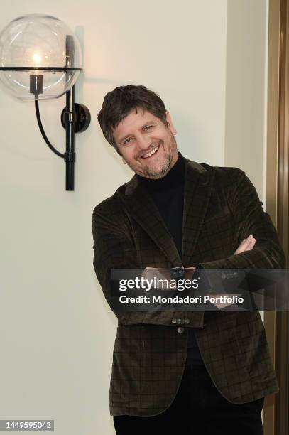 Italian actor Fabio De Luigi attends at the photocall for the presentation of the movie Tre di troppo. Rome , December 15th, 2022