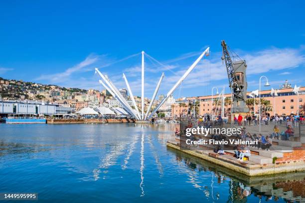 piazzale mandraccio of genoa with the the unmistakable bigo - liguria imagens e fotografias de stock