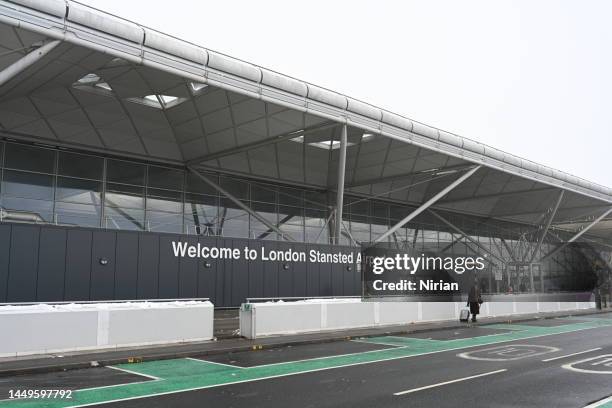 london stansted airport during winter - stansted airport 個照片及圖片檔