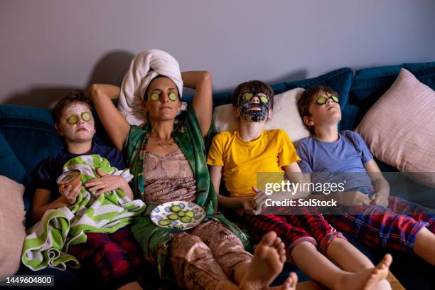 time to relax! - funny mask stockfoto's en -beelden