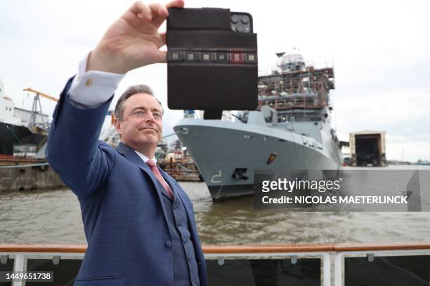 Antwerpen Mayor Bart De Wever pictured at a 'Barkassenfahrt' in the port of Hamburg during the first day of a diplomatic mission of the Flemish...