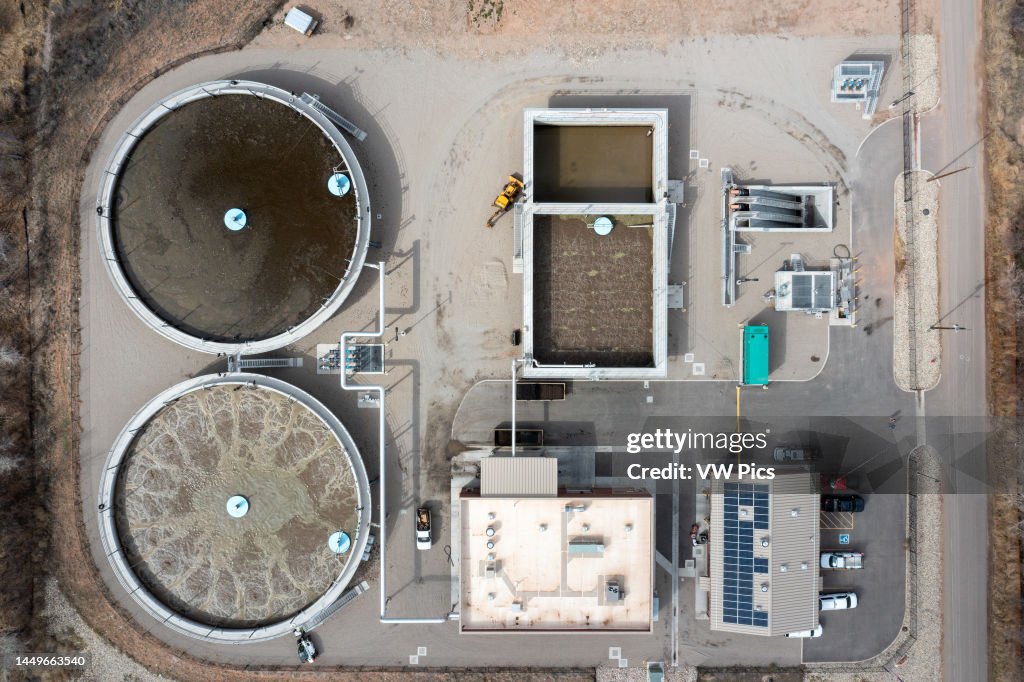 Small Wwtp Building An SBR or sequential batch reactor wastewater treatment plant in ...