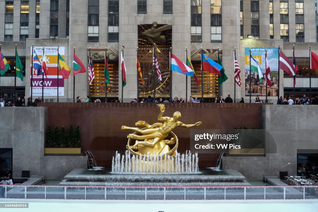 Prometheus Rockefeller Svg Prometheus statue in Rockefeller Center, New York. News Photo - Getty ...