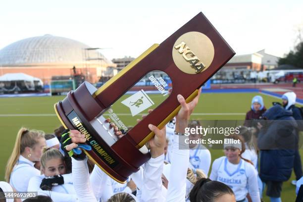The North Carolina Tar Heels celebrate against the Northwestern Wildcats during the Division I Women’s Field Hockey Championship held at the...