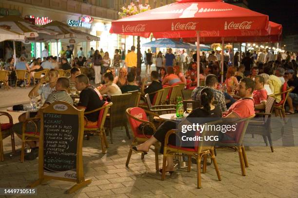 Europe. Serbia. Vojvodina. Novi Sad. Old Town By Night. Pedestrian Zone. Night Life Europa. Serbia. Volvodina. Novi Sad. Citta Antica di Notte. Zona...