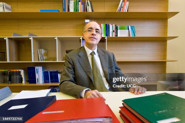Male Rector Male Engineering Student Photos and Premium High Res Pictures - Getty ...