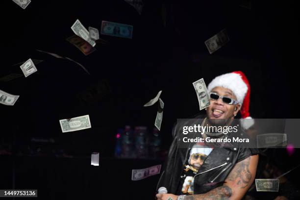Flo Rida Money 1,945 3 Dollar Bill Stock Photos, High-Res Pictures, and Images - Getty ...