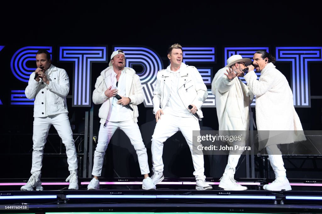 IHeartRadio 93.3 FLZ's Jingle Ball 2022 - Show