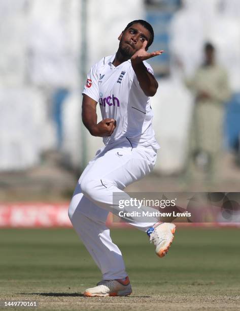 Rehan Ahmed of England bowls during day one of the Third Test match between Pakistan and England at Karachi National Stadium on December 17, 2022 in...