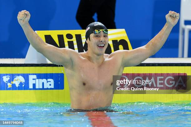 Daiya Seto of Japan celebrates winning gold in the Men's 400m Individual Medley Final on day five of the 2022 FINA World Short Course Swimming...